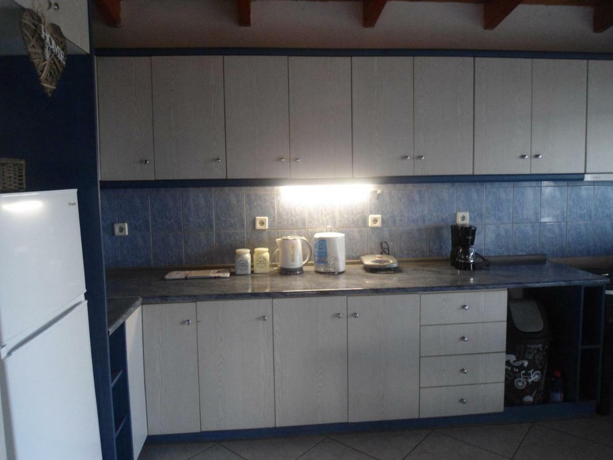 Sunny Apartment 15 Min From Airport And Sea Artemida  Luaran gambar