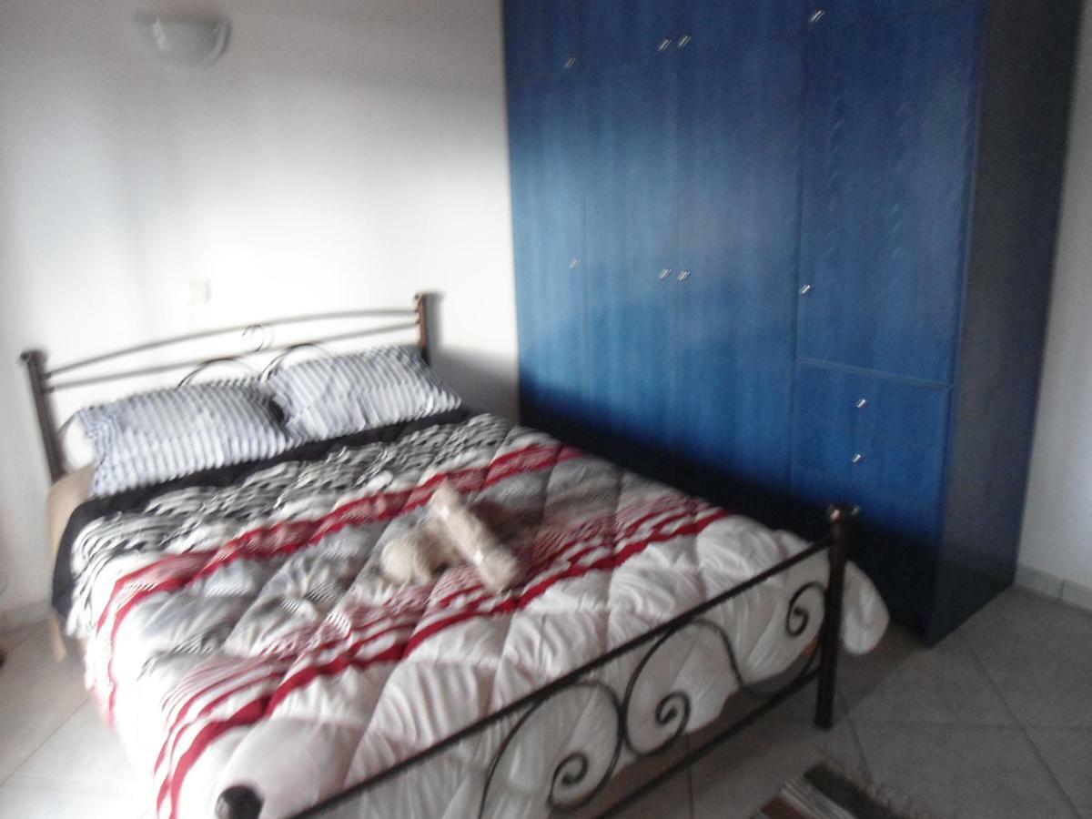 Sunny Apartment 15 Min From Airport And Sea Artemida  Luaran gambar