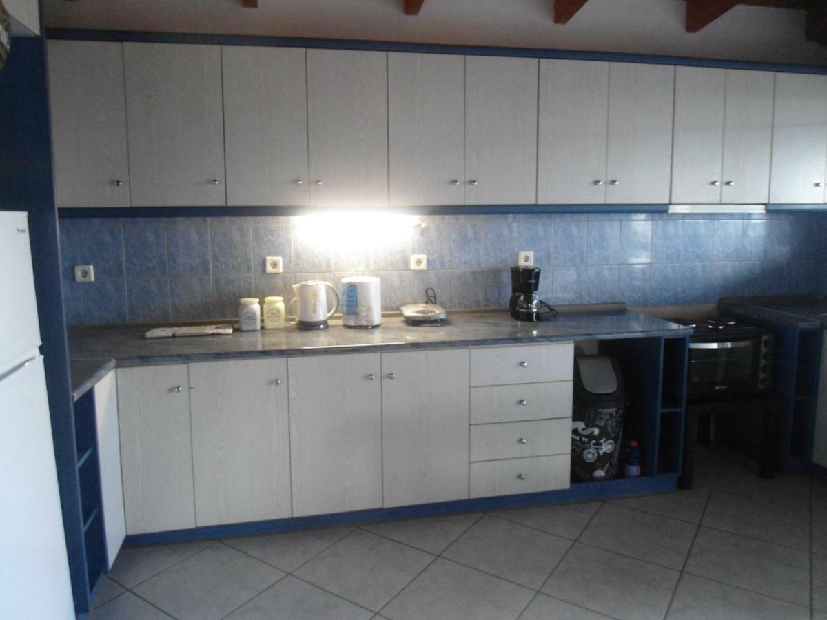 Sunny Apartment 15 Min From Airport And Sea Artemida  Luaran gambar