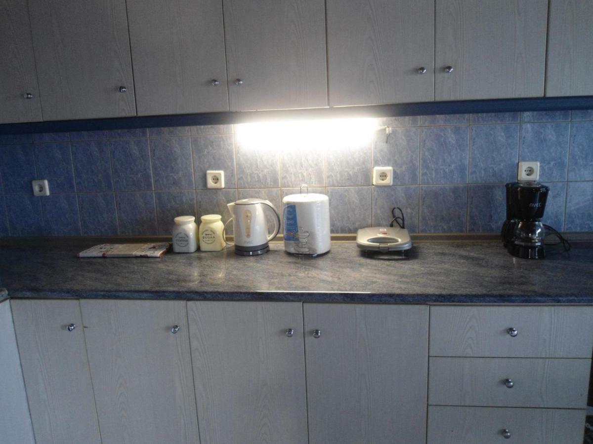 Sunny Apartment 15 Min From Airport And Sea Artemida  Luaran gambar